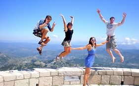 Montenegro Backpackers Home Kotor